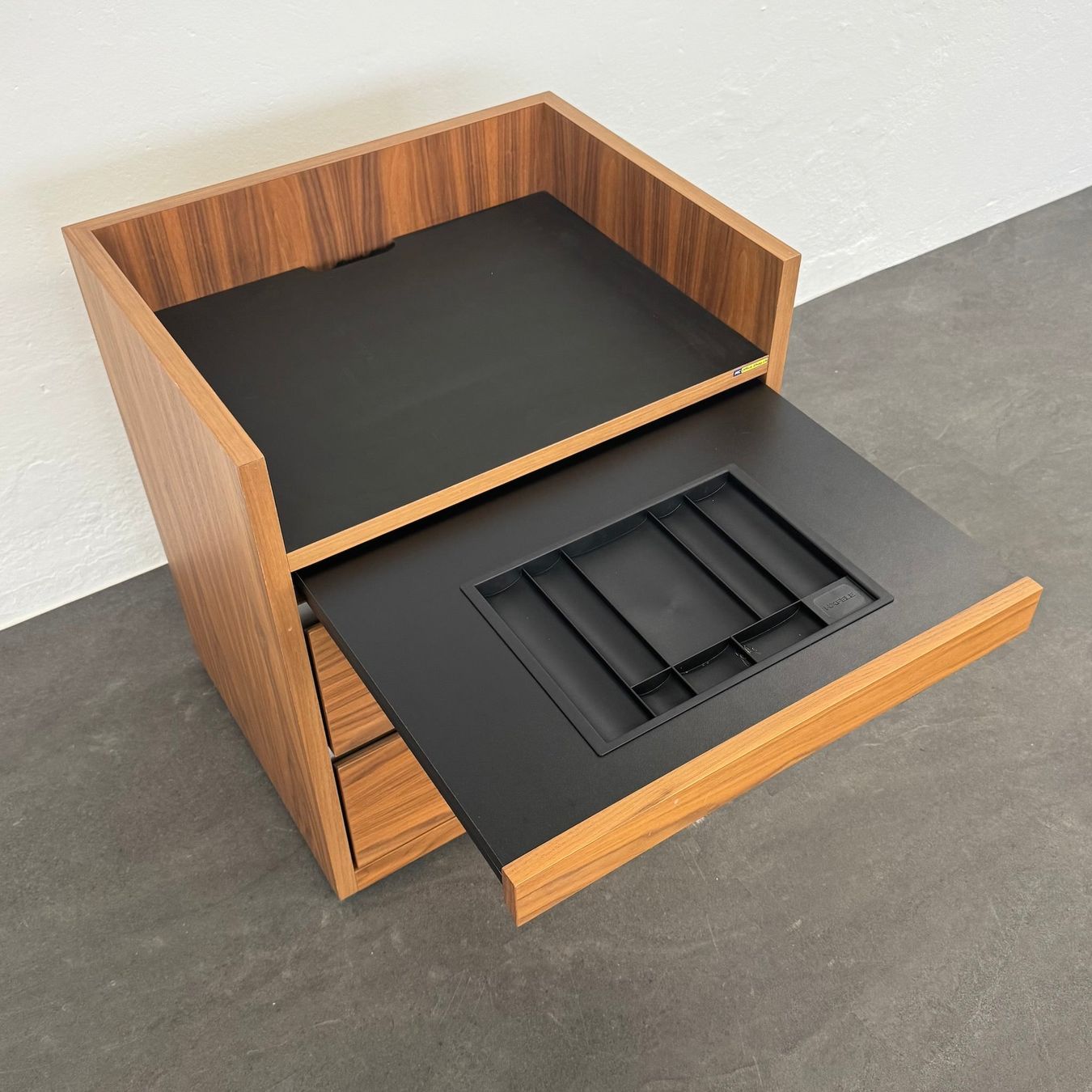 Schränke: Top Design Exclusiv Sideboard 650mm breit - Nussbaum – Gebraucht aus Schönenwerd von mcofficeshop 3