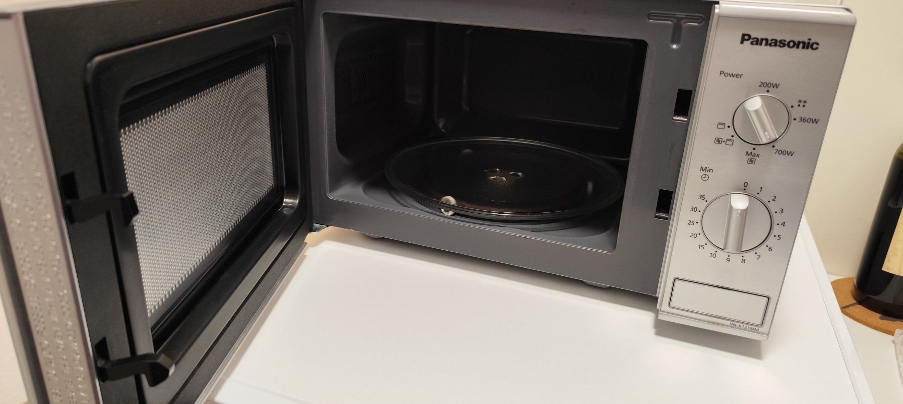 Elettrodomestici da cucina: Mikrowelle Panasonic – Usato da Zürich venduto da Burnout3 1