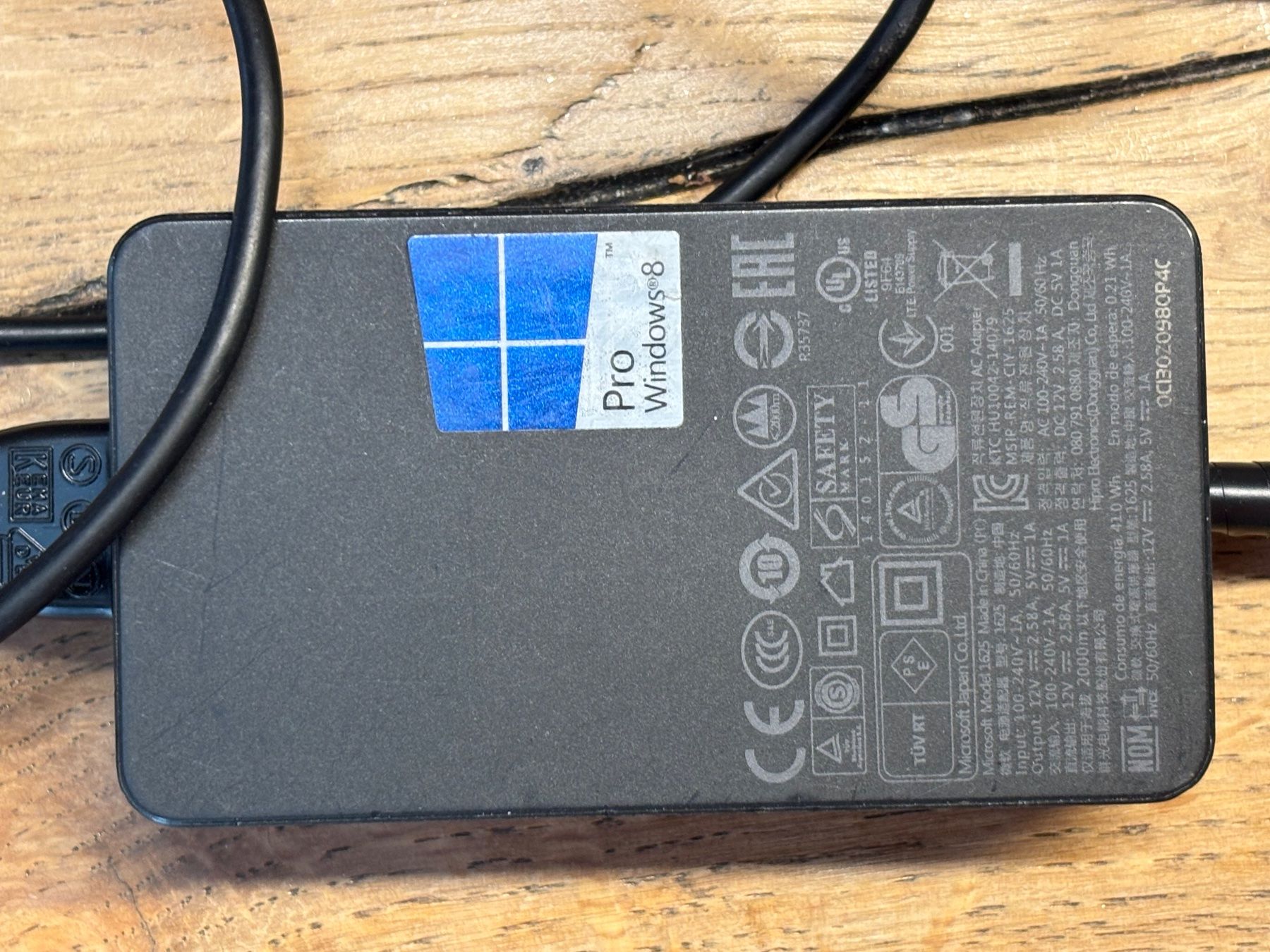 Microsoft Caricabatterie: Netzteil Microsoft 12V 2A Model 1625 von Surface Pro 3 – Usato da Erlinsbach venduto da plastido 2