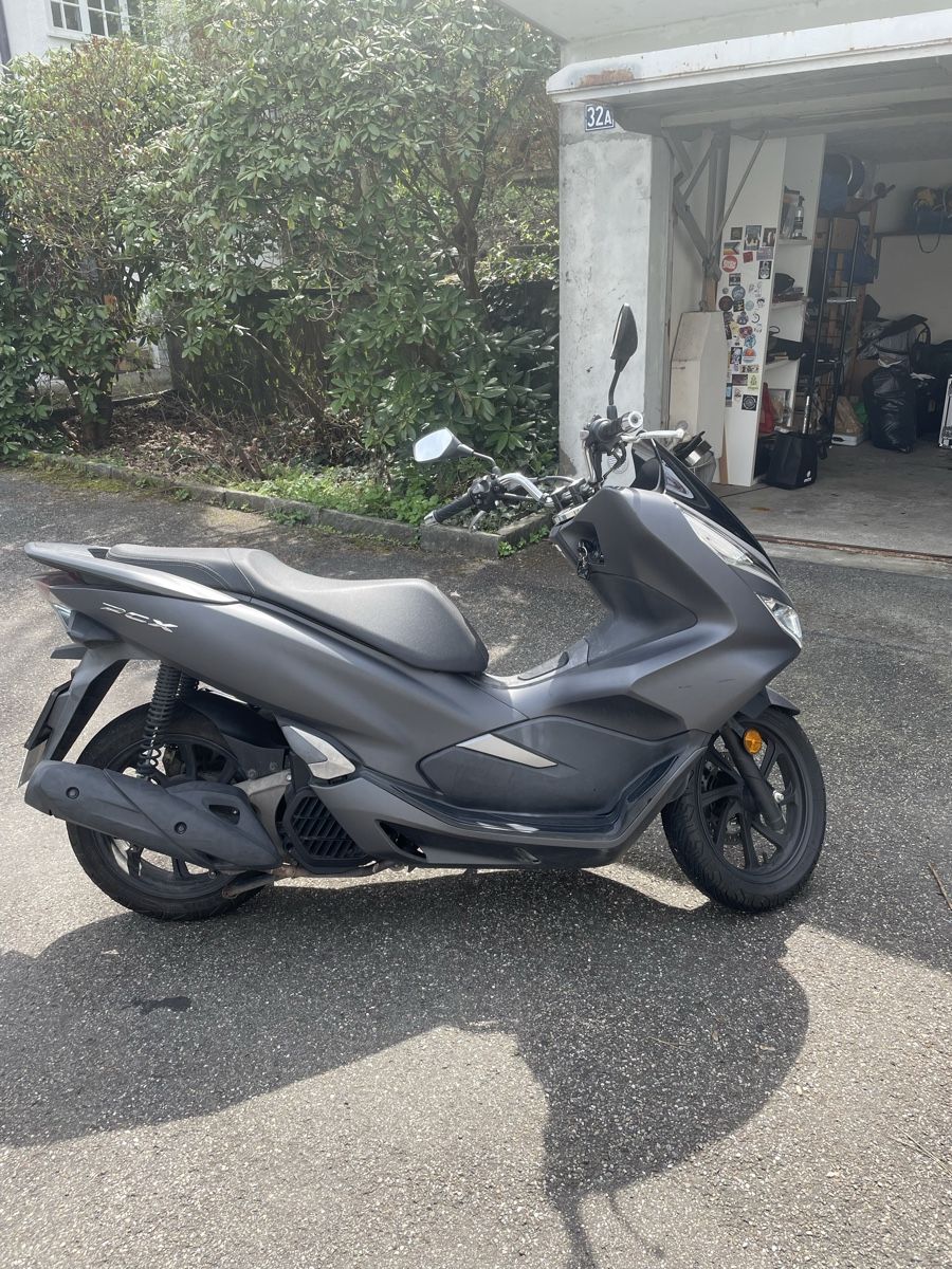 Honda Scooter: Honda PCX 125 – Usato da Wabern venduto da jer_j9lc