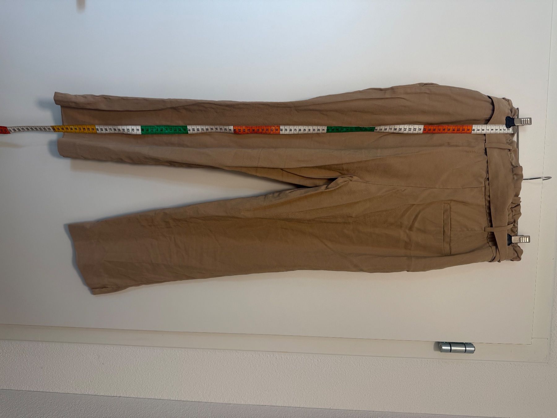 Zara Pantalons: Zara - Paperbag Hose - sandfarben - M – D'occasion à Zug par tami12 4