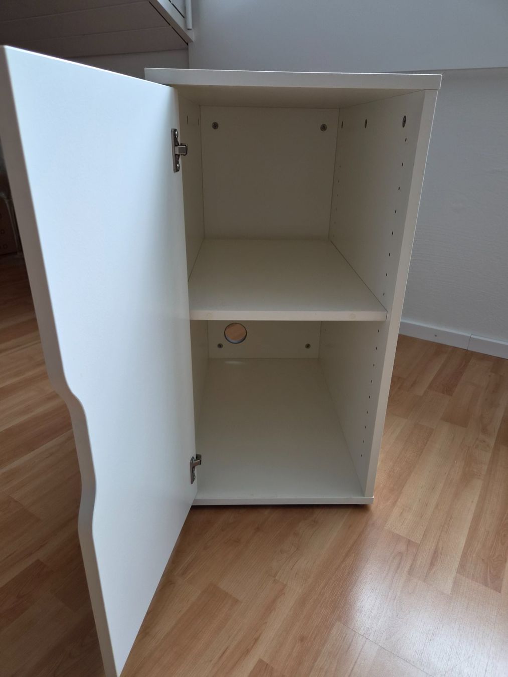 Ikea Kommoden: Büro Möbel mit Kabelkanal – Gebraucht aus Kloten von soat 1