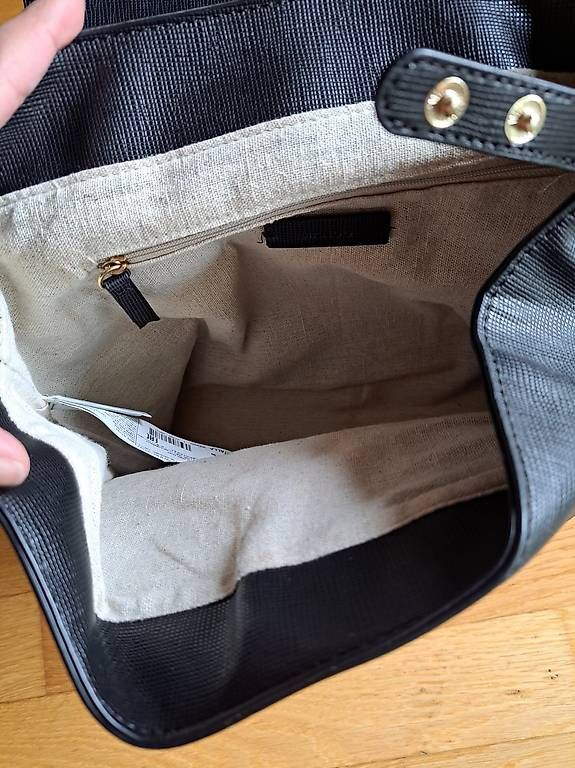 Zaini: Rucksack Mango schwarz mit goldiger Schnalle – Usato da Winterthur venduto da ste_jhr6 4