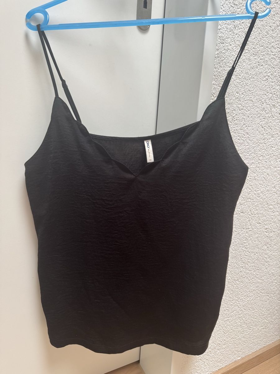 Only Top: ONLY Top, Schwarz, Grösse 40 – Usato da Winkel venduto da Schorley