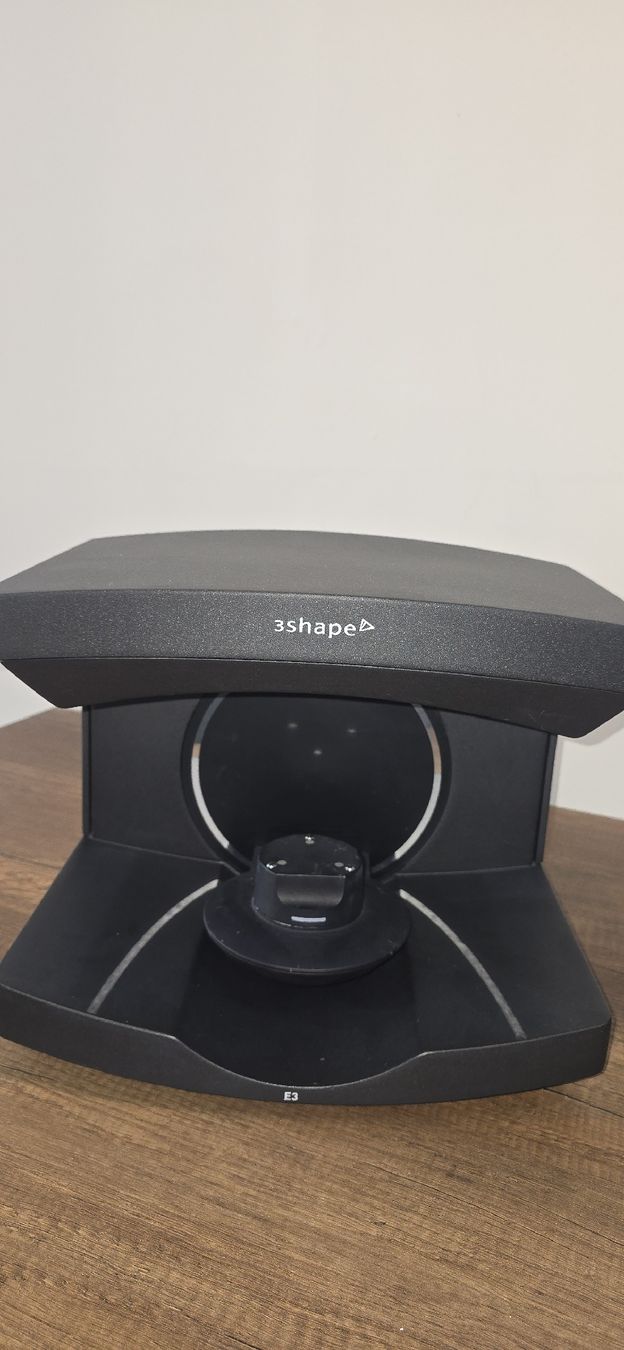 Scanner: 3Shape E3 Dental Scanner - Top Zustand – Usato da Regensdorf venduto da abc25