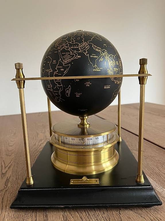 Orologi da terra & Orologi da parete: Royal Geographical Society World Clock – Usato da Zürich venduto da lin_92hw