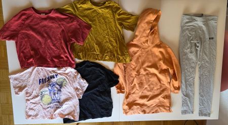 Lot de 34 habits pour fille taille 146 (10 Ans)