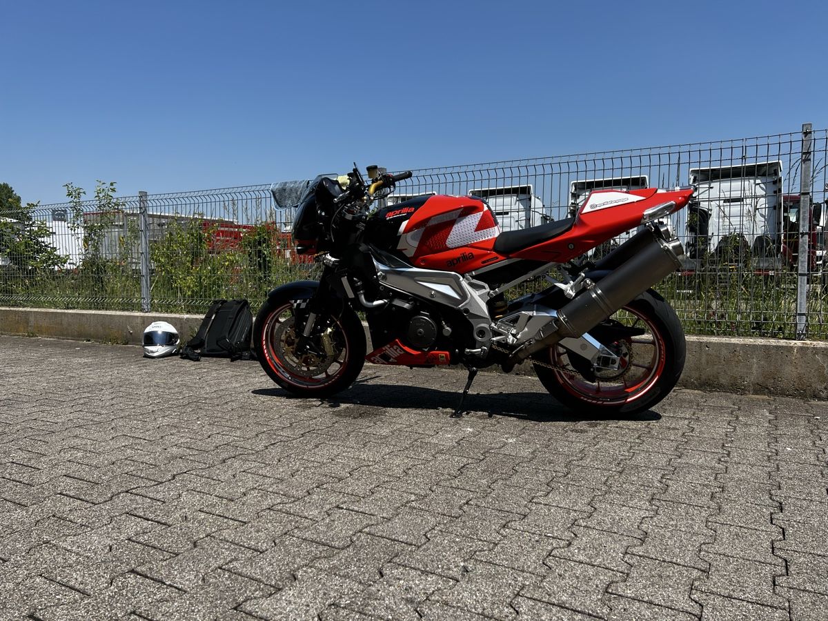 Strada: Aprilia Tuono 1000 rr – Usato da Emmenbrücke venduto da PFBERLIN 7