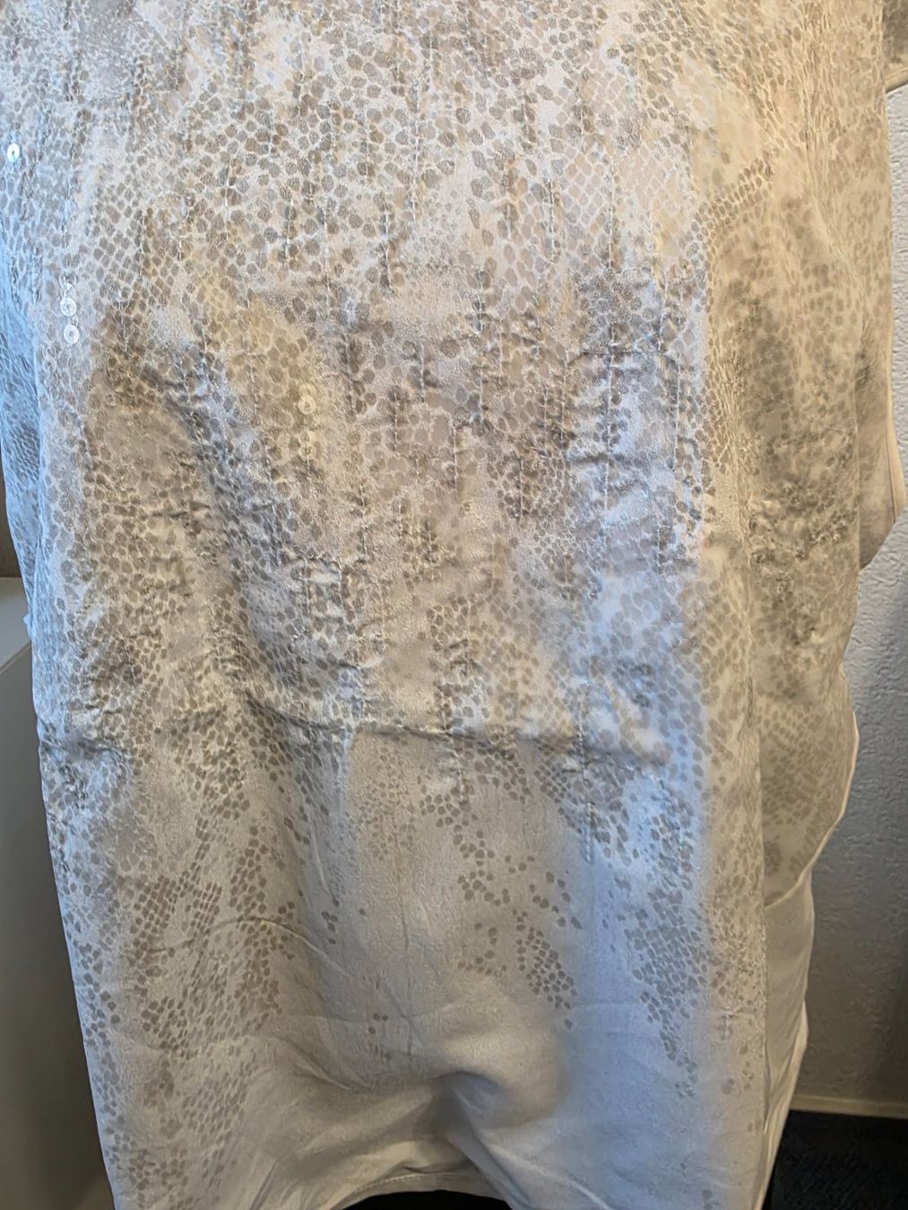 Calvin Klein Top: Oberteil mit Pailletten – Usato da Neerach venduto da Basile1 1
