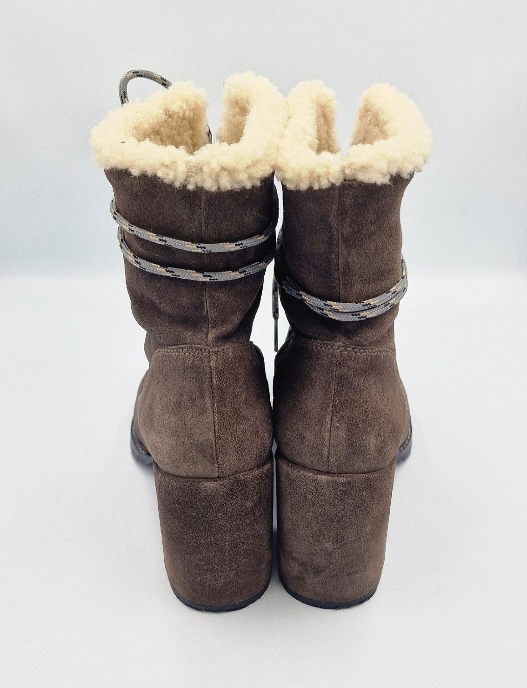 Stuart Weitzman Scarpe da donna: Stuart Weitzman Winter Boots aus Wildleder mit Lammfell 39 – Usato da Affeltrangen venduto da Szafaoli 2