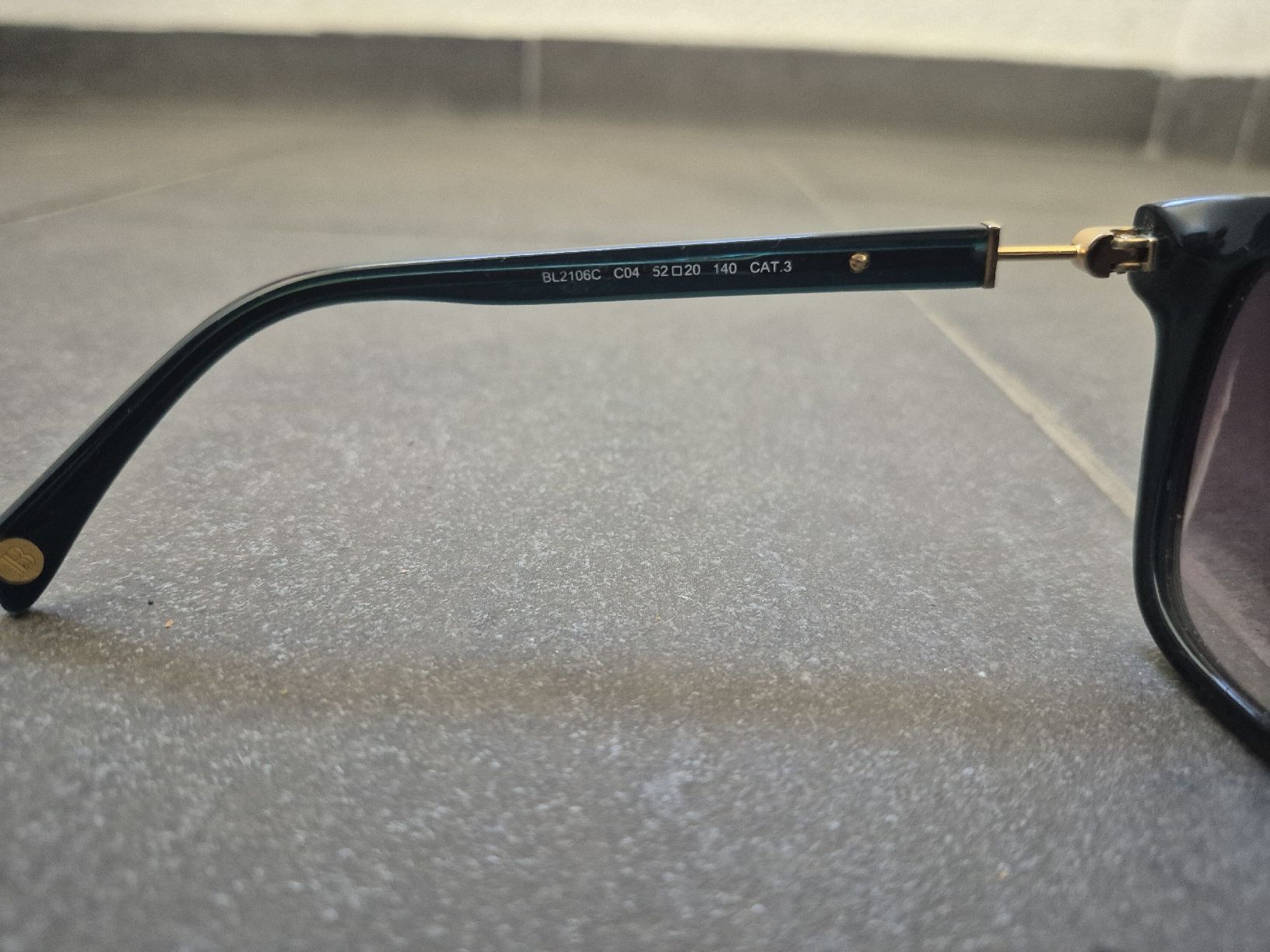 Balmain Occhiali & Lenti: Lunettes de soleil Balmain noir – Usato da Nidau venduto da bab_nv6r 4