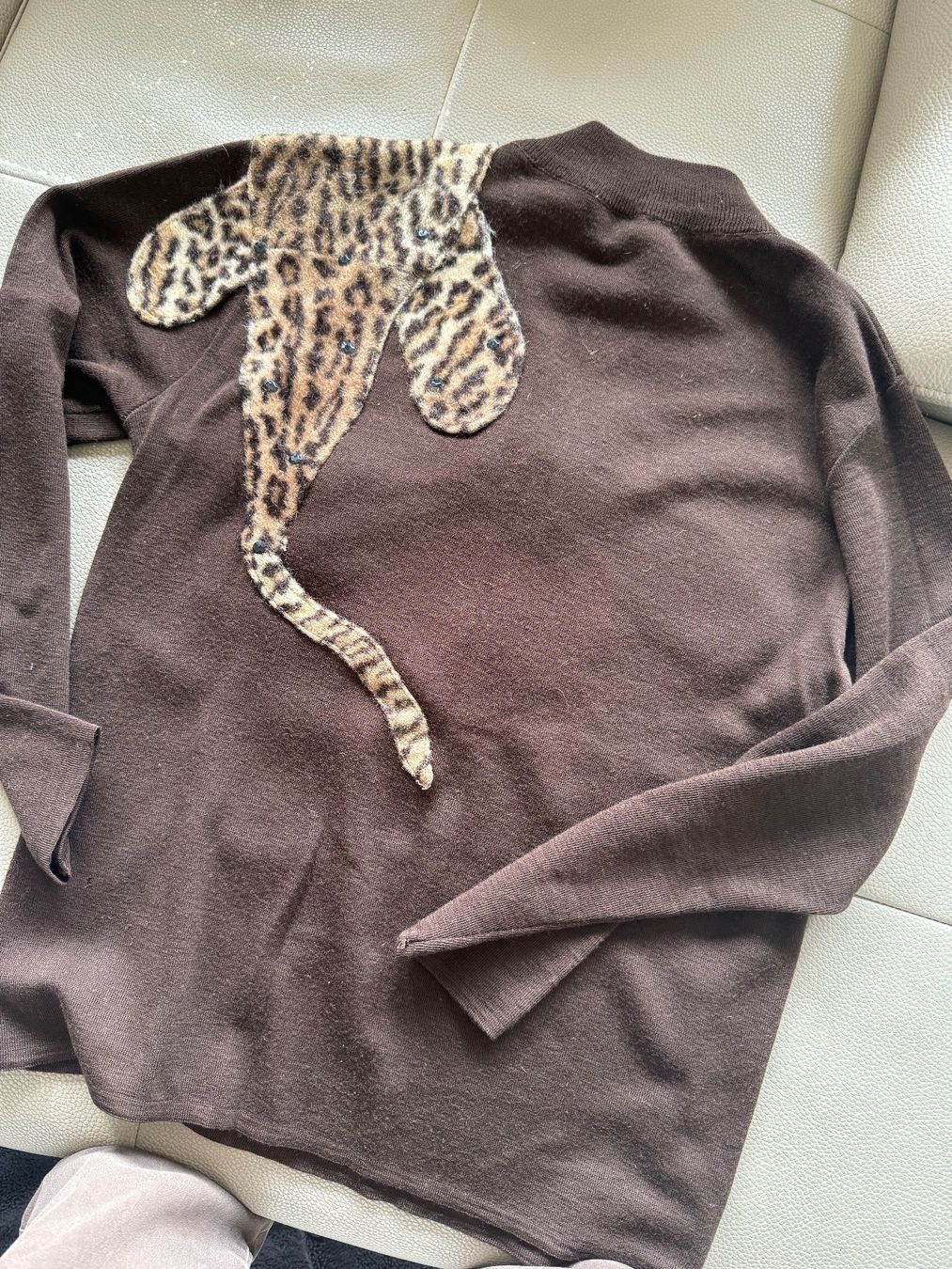 Lotti di vestiti: Set aus 2 Pullover Leo Print, Gr. M, top Zustand – Usato da Affoltern am Albis venduto da Rinale 5