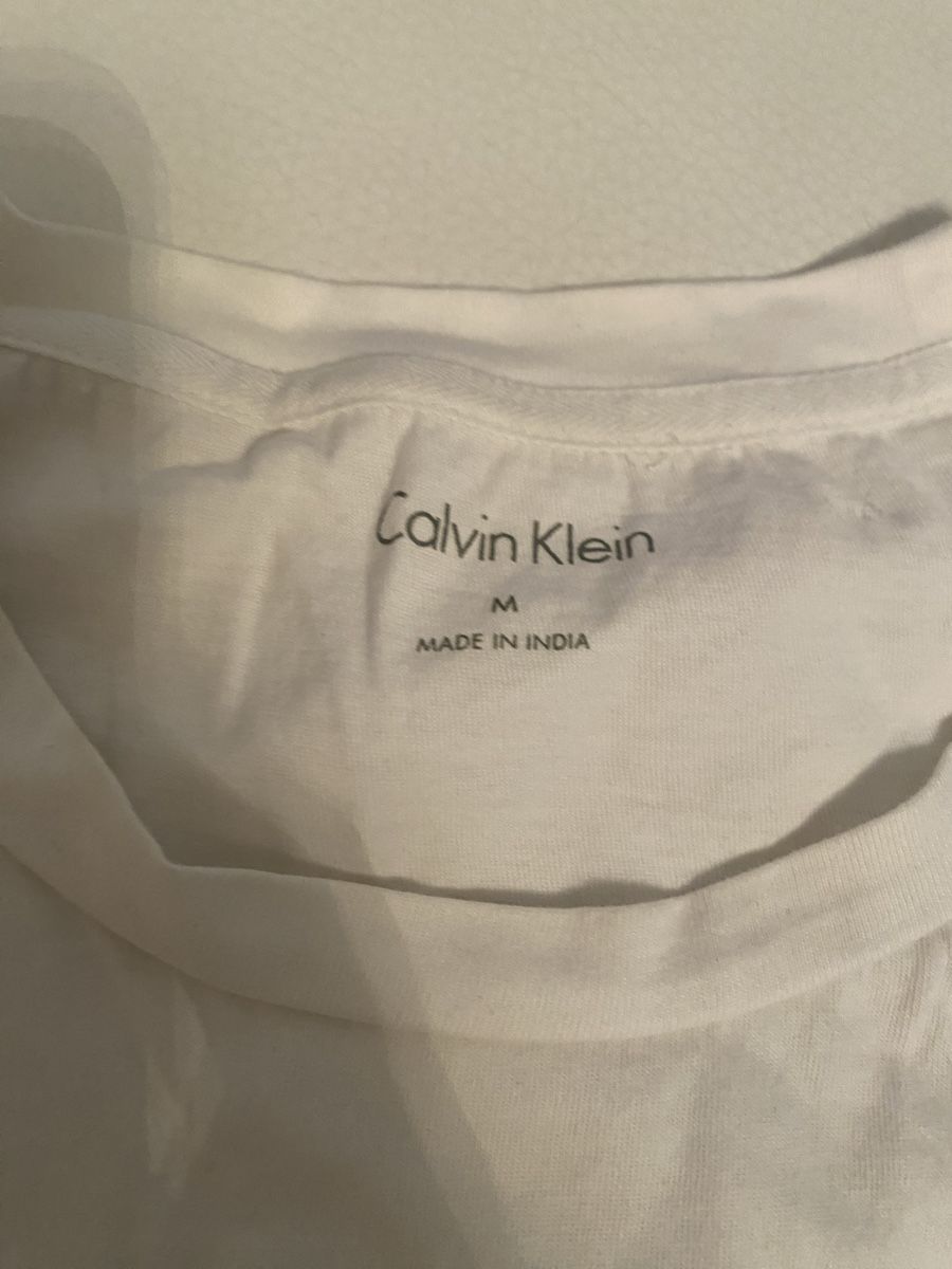 Calvin Klein T-shirt: Calvin Klein tshirt – Usato da Opfikon venduto da Luis144 2