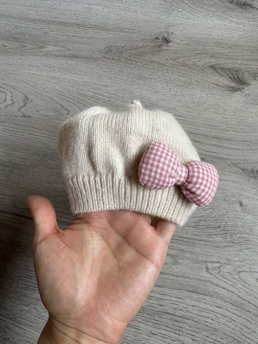 Altro abbigliamento per bambino: Kinder Wollmütze Weiss – Usato da Nottwil venduto da sukkus.ch 1