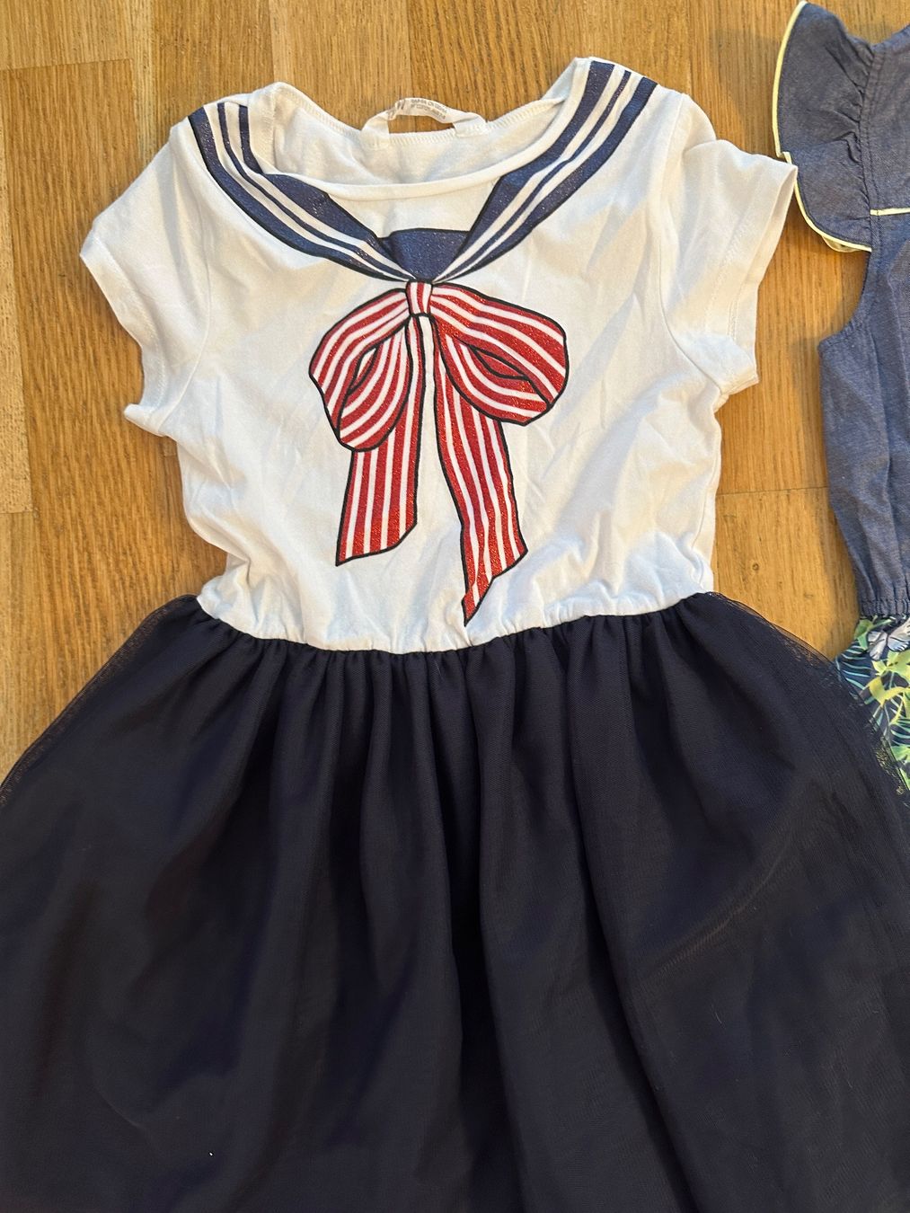 Lotti & Set di vestiti: Kleider Set Gr. 122 – Usato da Zürich venduto da JuliaSp 3