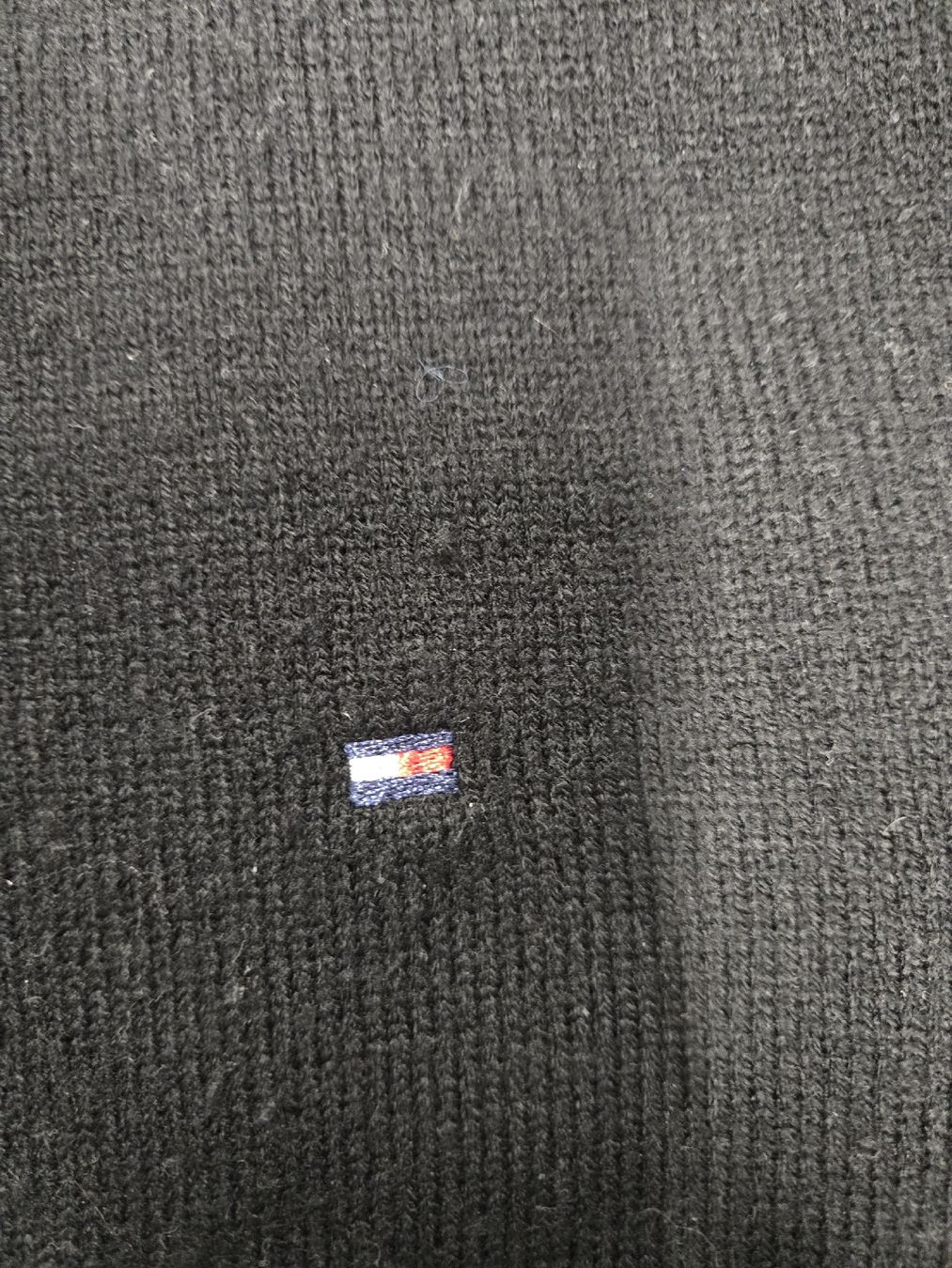 Tommy Hilfiger Maglioni & Felpe: Schwarzer Tommy Hilfiger Pullover, Herren Grösse S,  – Usato da Gutenswil venduto da Spomi 2