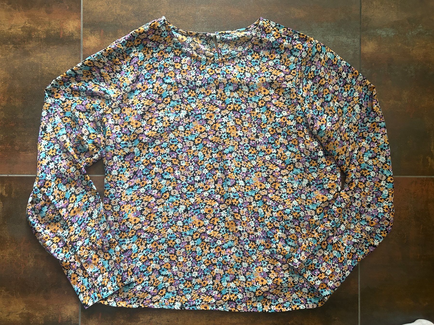 Chemisiers: Bluse mit Blumenmuster – Neuf (Voir description) à Abtwil SG par Elocin0815