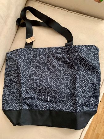 Shopper PINK by VICTORIA’S SECRET’S