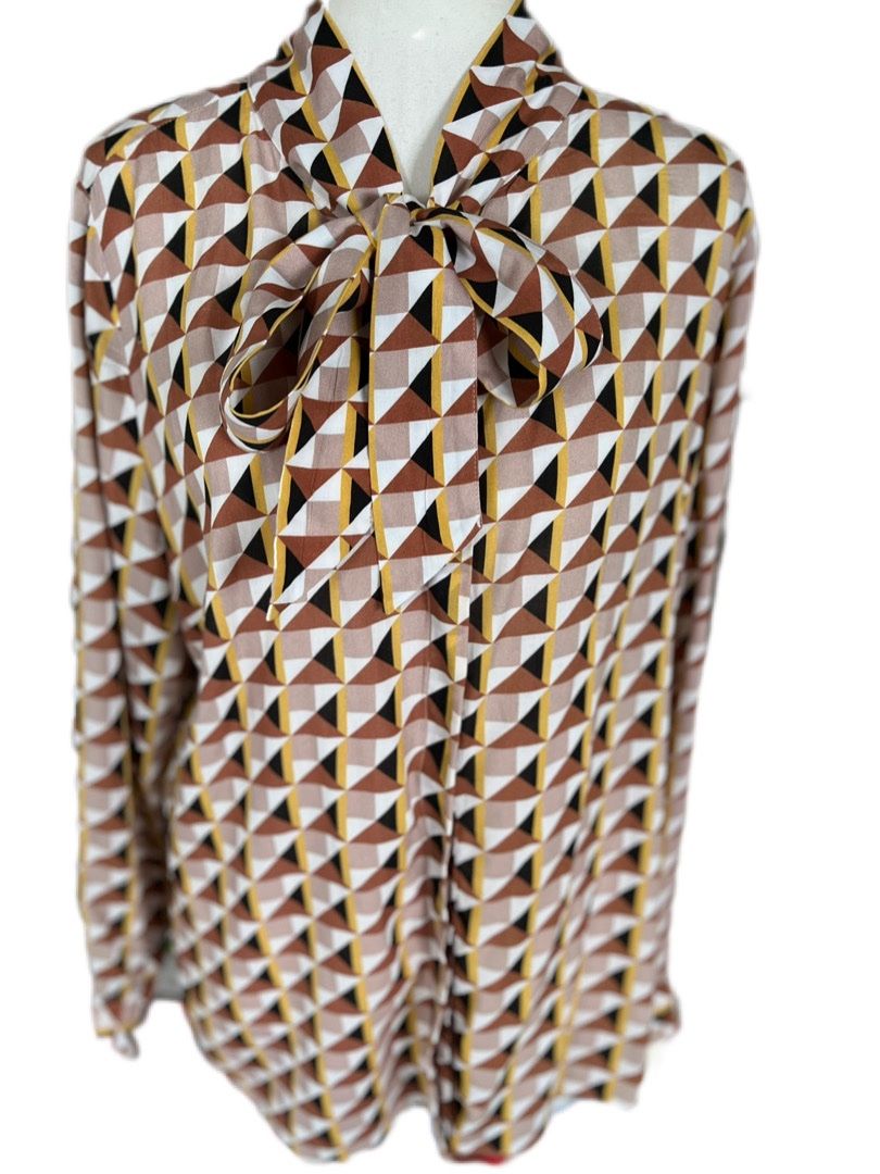 Camicette: Milano-Elegante Bluse mit geometrischem Muster Gr. 42 – Usato da Ebmatingen venduto da Mistelu