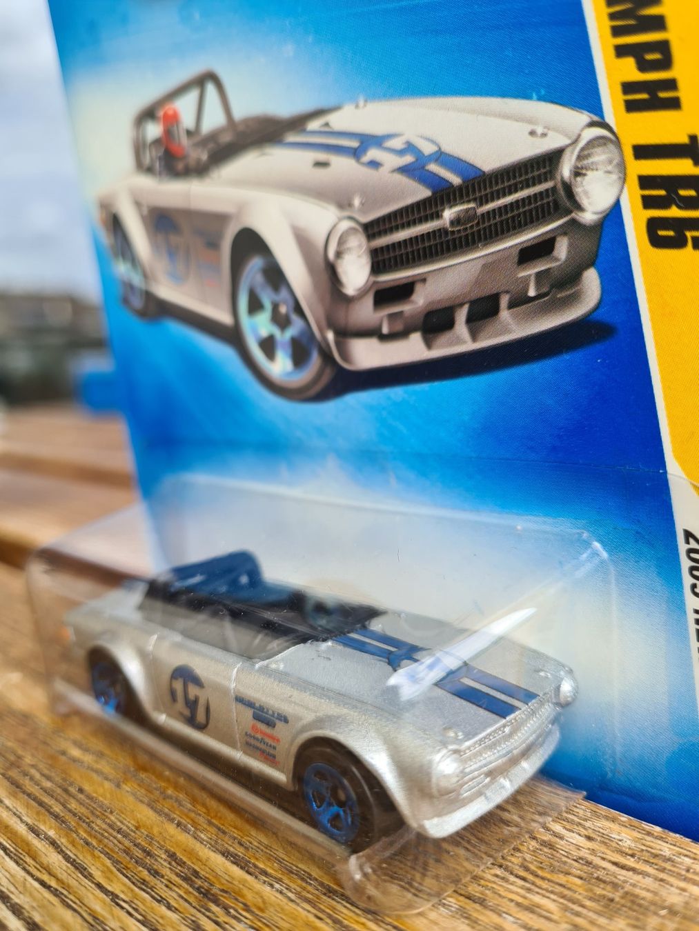Hot Wheels Modellini d'auto: HOT WHEELS TRIUMPH TR6 – Nuovo e nell'imballaggio originale da Basel venduto da Solarbebop 2
