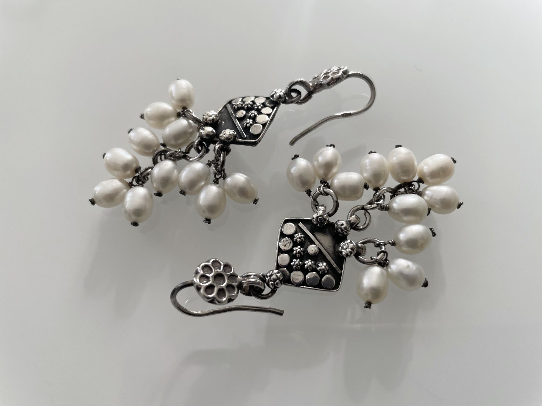 Orecchini pendenti & Orecchini a lobo: Orecchini vintage Rajasthan argento indiano e perle – Usato da Bellinzona venduto da Sveva-Style-Hunter 1