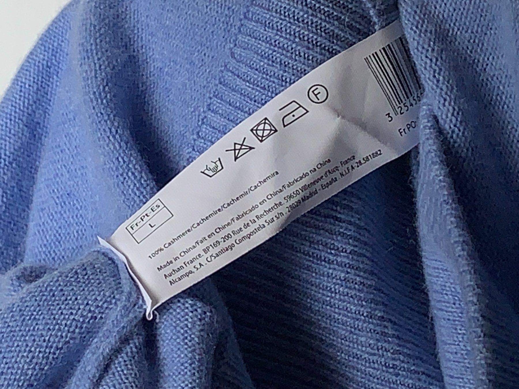 Maglioni & Felpe: 100% Kaschmir Pullover V-Ausschnitt Hellblau, Grösse L – Usato da Zürich venduto da lor_s6l8 5