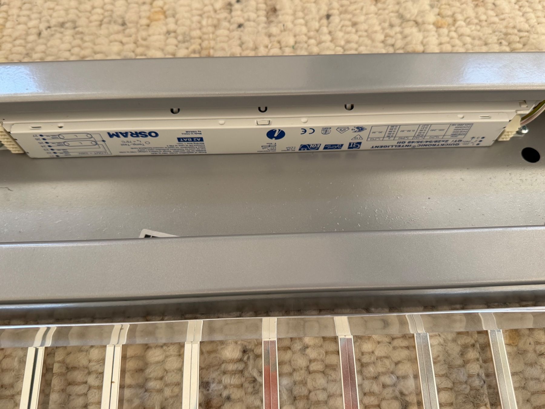 Lampadari & plafoniere: Büro Deckenleuchte Lightnet Vision-A,  240cm – Usato da Kreuzlingen venduto da JLOC 2