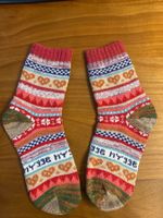 Nordic Socken mit Muster und Herzen, one size neu