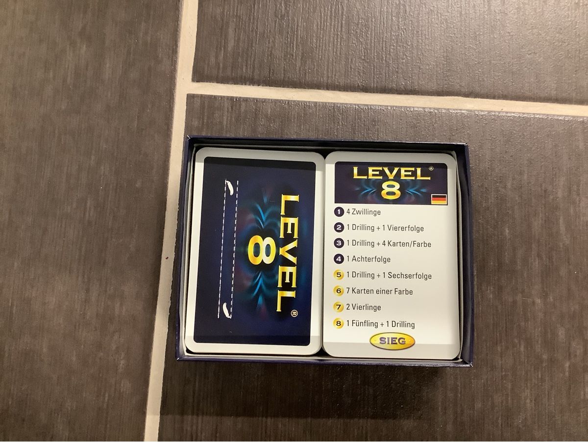 Ravensburger Giochi: Level 8 Kartenspiel - Das Original! – Usato da Brugg AG venduto da Sweety_pie 2