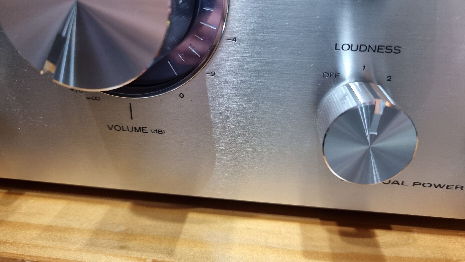 Kenwood Amplificatori: Kenwood KA-7100 Revidiert, & neuen Binding Posts 4mm – Usato da Schöfflisdorf venduto da Silvervintage.CH 3