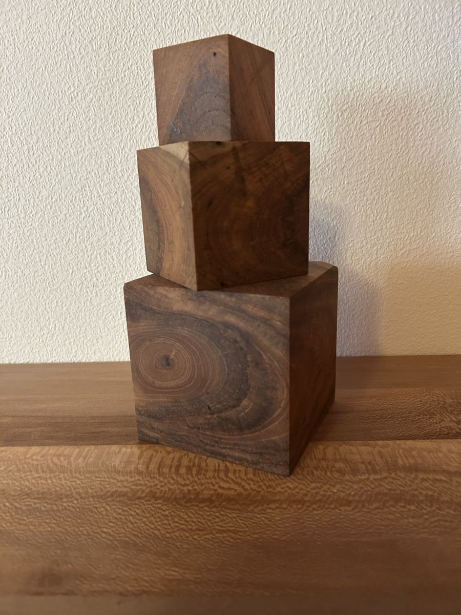 Articoli in legno: TEAK WÜRFELN KUBUS MASSIV – Nuovo (secondo la descrizione) da Bottmingen venduto da Surubi
