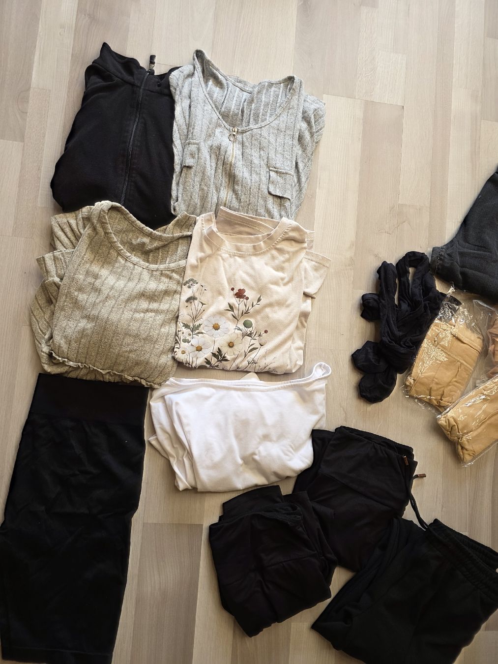 Lotti di vestiti: 12 Teile Grösse 48 / XXL – Usato da St. Peterzell venduto da upcycling_ 1