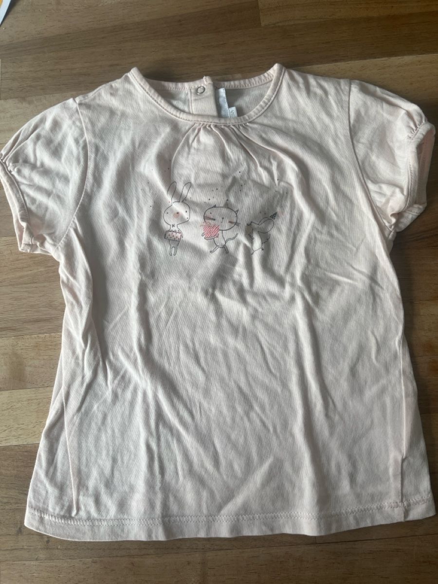 Camicette, T-shirt & Top: Rosa Kindershirt Gr. 3A – Usato da Basel venduto da HugChristine