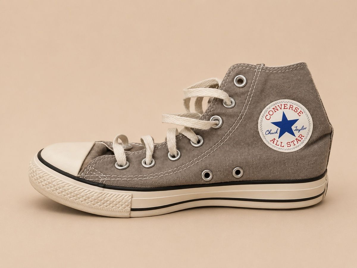 Scarpe da donna: Grey Converse All Star High 37.5  – Nuovo (secondo la descrizione) da Matten b. Interlaken venduto da kat_68g9