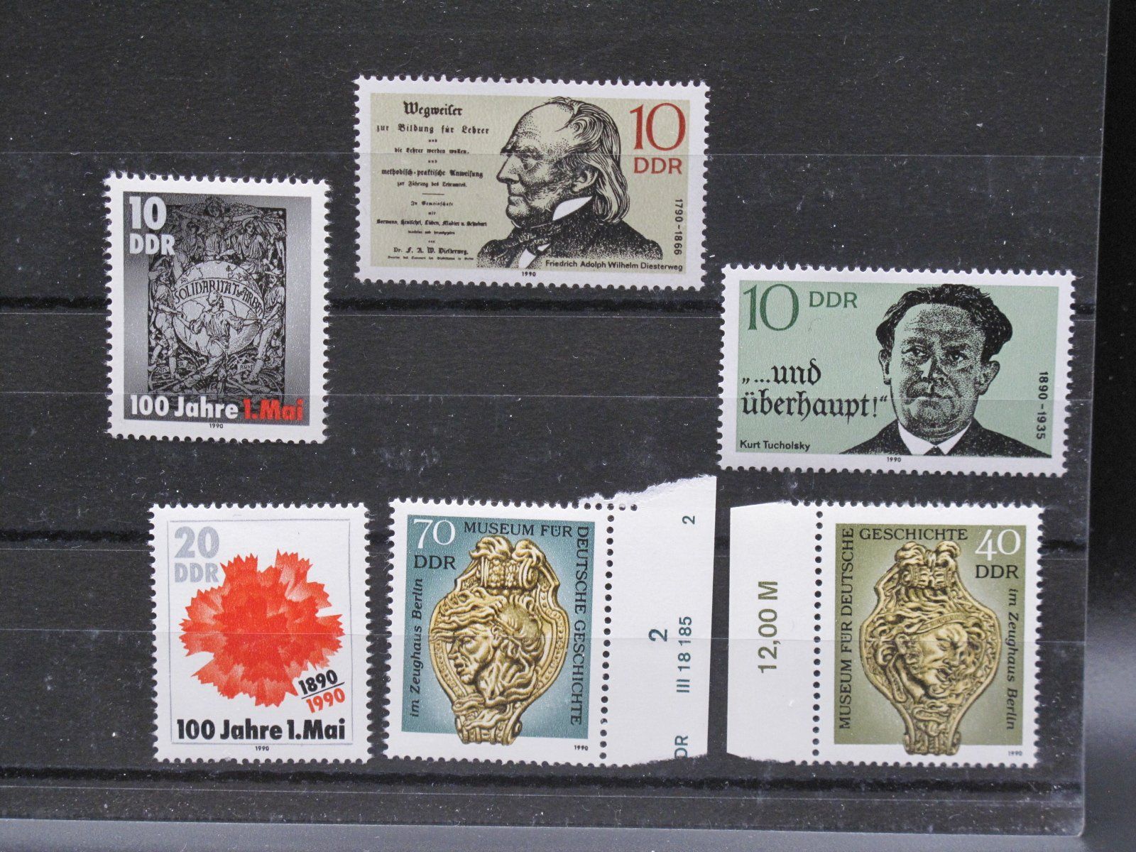 Tutti i francobolli: DDR 1990 Zeughaus Berlin ** – Usato da Wil SG venduto da fva01