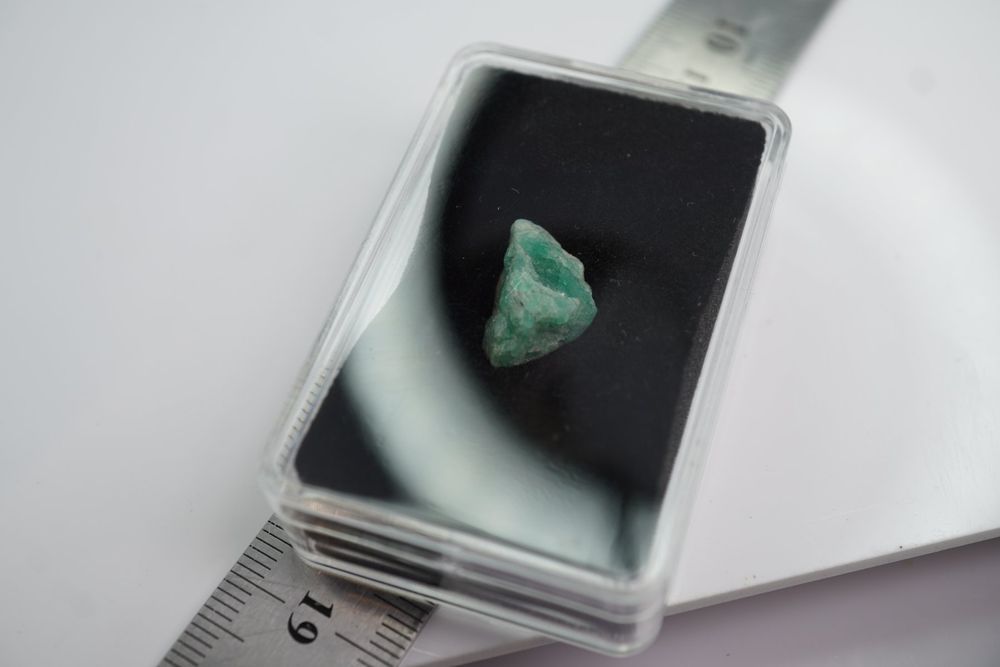 Natural Emerald 7.0ct Muzo im Böxli