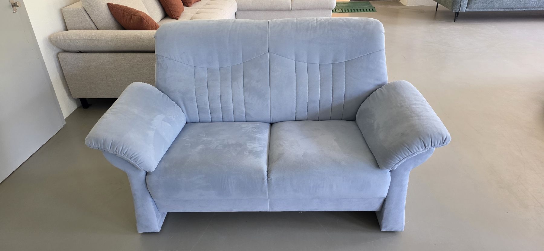 Sofas: Sofa Alcantara Leder ab Ausstellungs – Neu (gemäss Beschreibung) aus Lützelflüh-Goldb von Rampenverkauf_72_