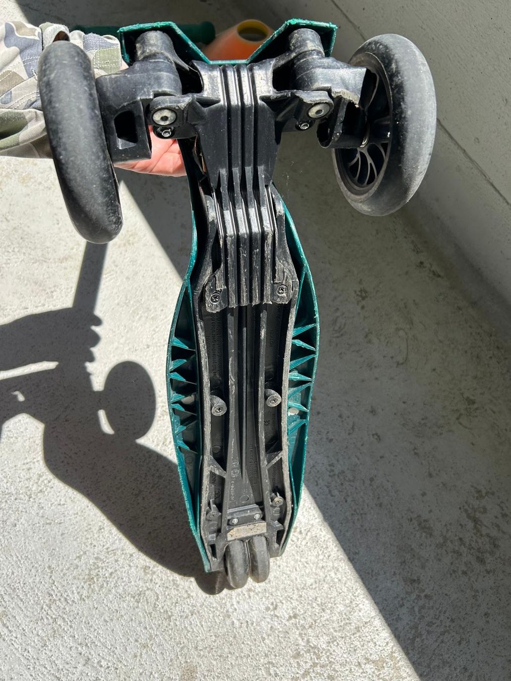 Micro Kickboard: Maxi Micro Scooters  - Green – Usato da Cham venduto da 9inches 2