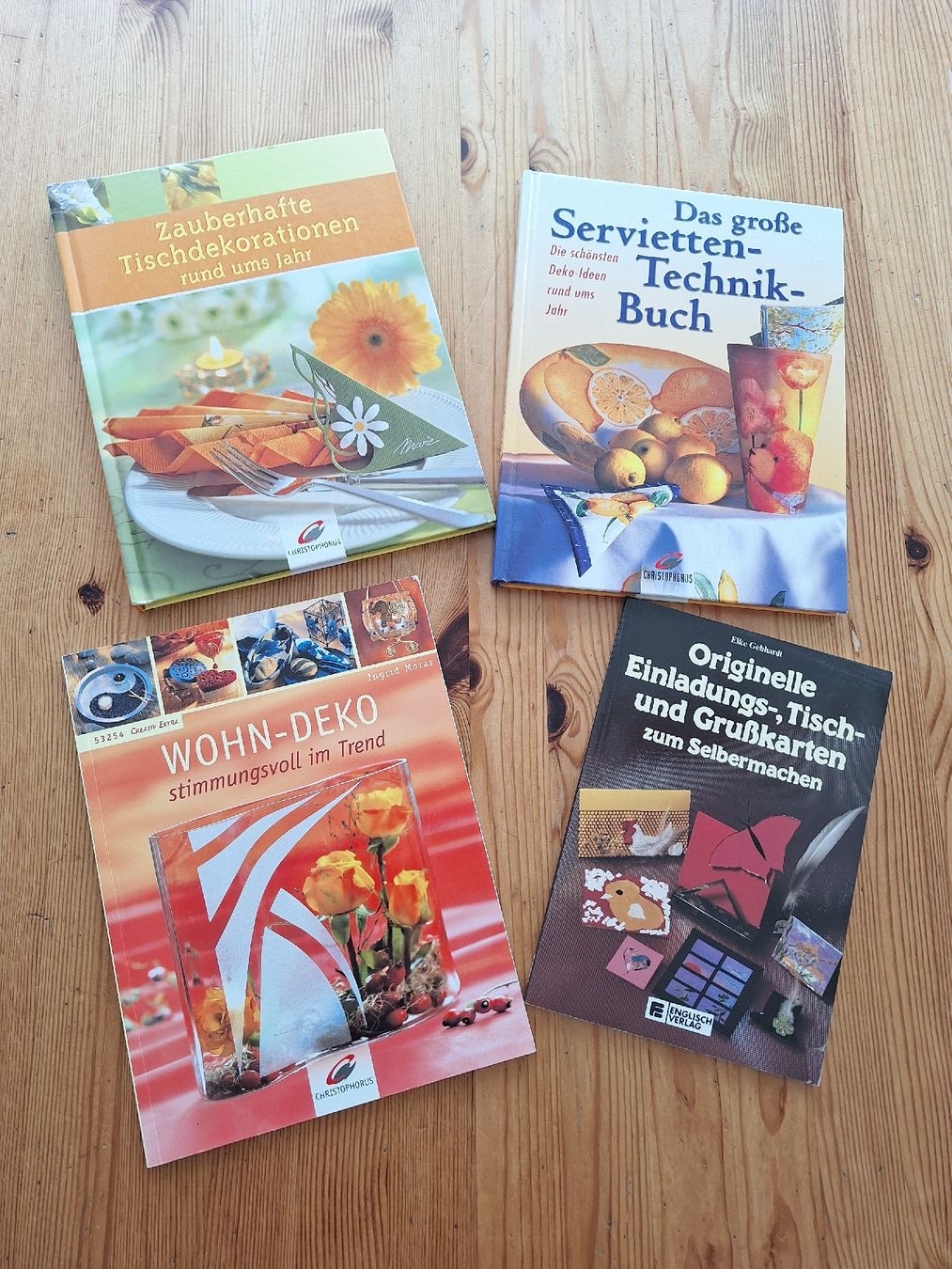 Libri: 4 Bastelbücher – Usato da Aesch BL venduto da ChezToKa