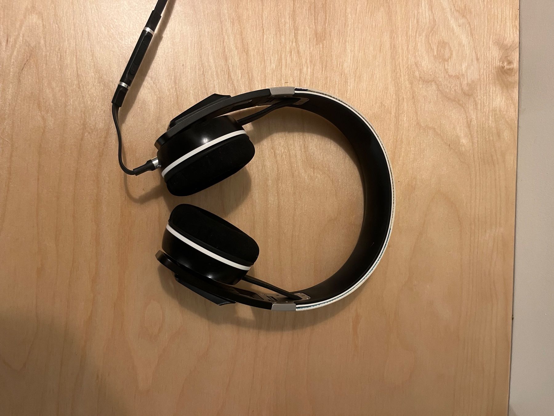 Sennheiser Cuffie: SENNHEISER x FREITAG Over-Ear Kopfhörer – Usato da Basel venduto da janouu 4