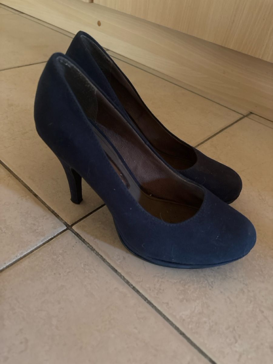 Tamaris Scarpe da donna: Escarpins bleus marine élégants, taille 37 – Usato da La Chaux-de-Fonds venduto da lea_77ly