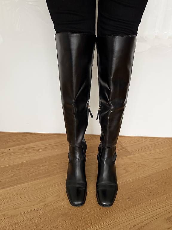 Chaussures femmes: Overkneestiefel  – D'occasion à Muttenz par jea_2wtm 1
