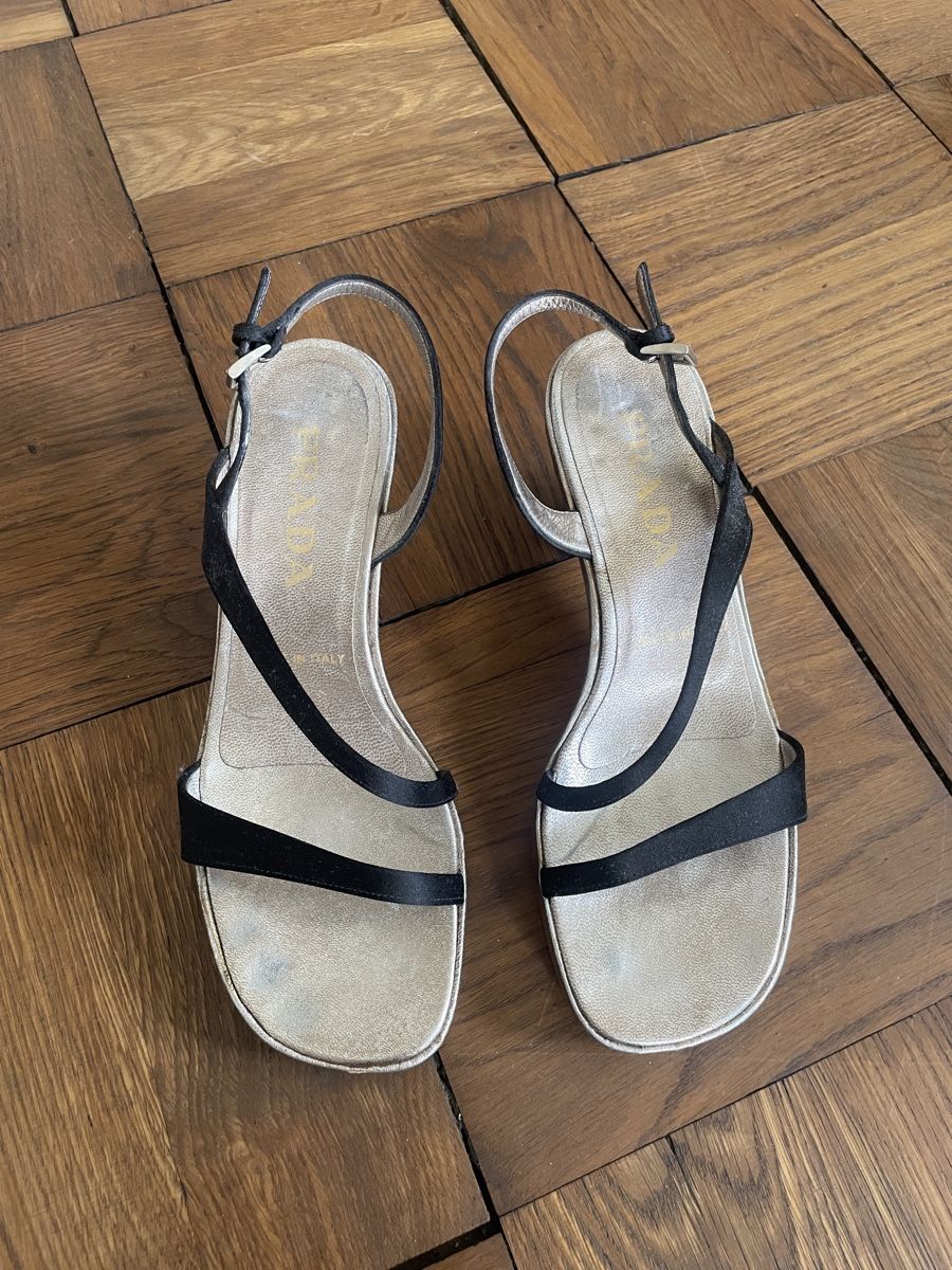 Prada Chaussures femmes: Prada Sandale 38/39 – D'occasion à Basel par nadineraeber 1