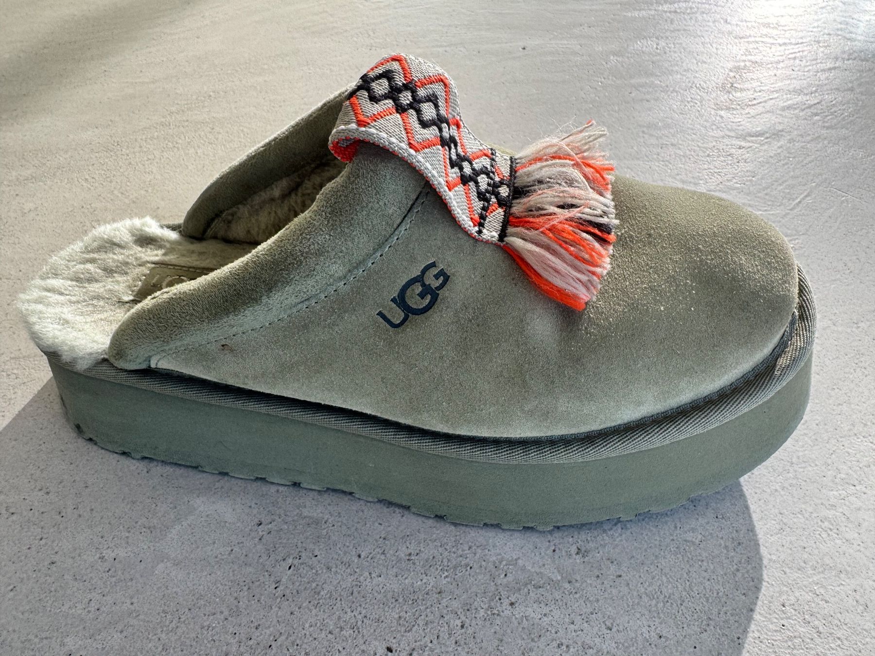Ugg Damenschuhe: UGG TAZZLE - 39 Velours kaki – Gebraucht aus La Sarraz von Marina213 5