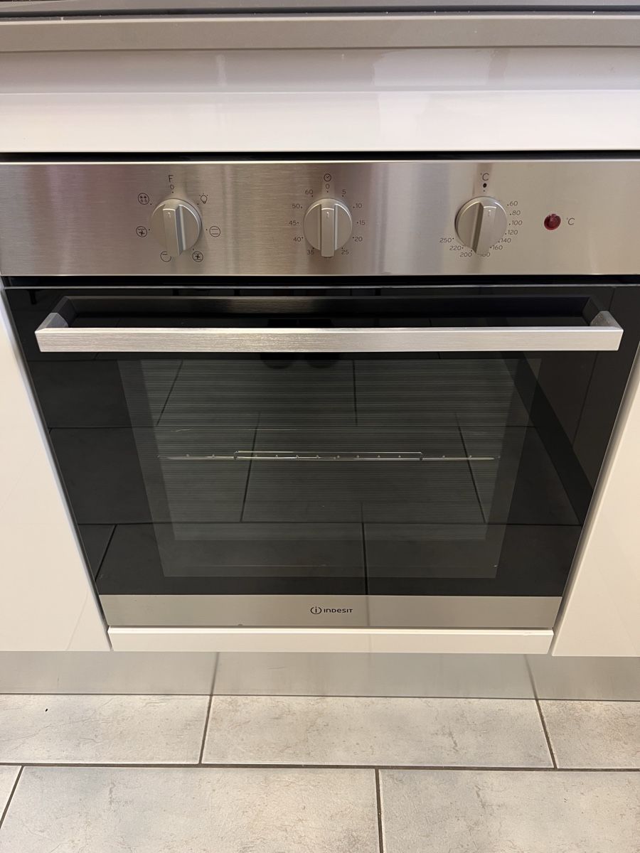 Cucine complete: Cucina super affare – Usato da Cureglia venduto da dan_q2h6 2