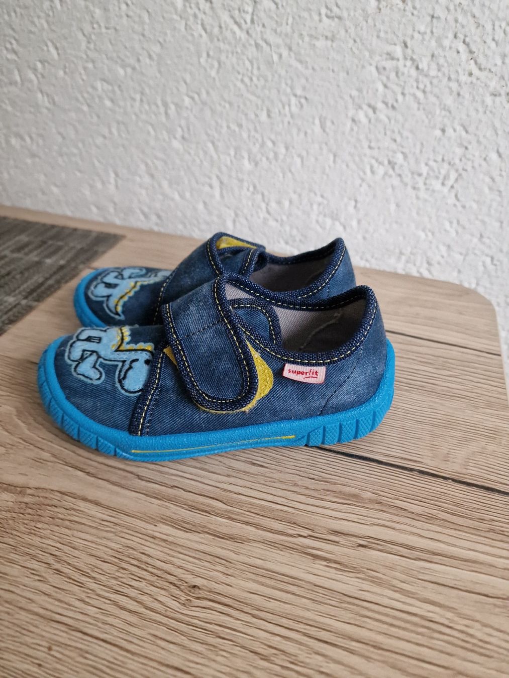 Superfit Scarpe per ragazzi: Superfit Hausschuhe Gr. 23 – Usato da Lyss venduto da kar_vgn2 2