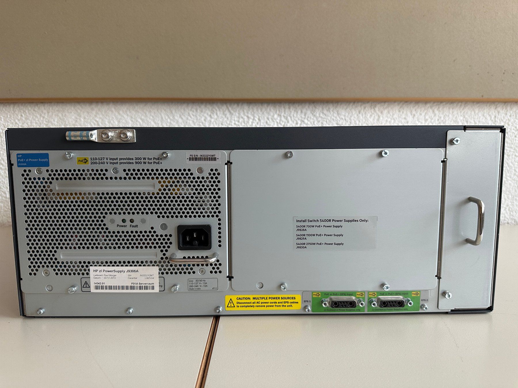 Hewlett Packard Hubs & Switches: HP 5406zl Switch J9642A Gehäuse mit Netzteil – Gebraucht aus Rüti ZH von mic_lm8n 1