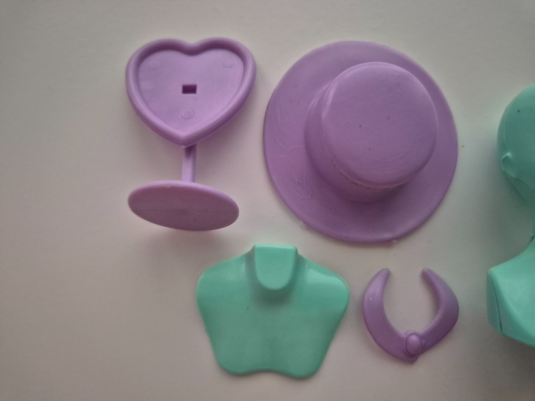 Puppen: Barbie Beauty Büsten Set – Gebraucht aus Zürich von pau_y8mv 3