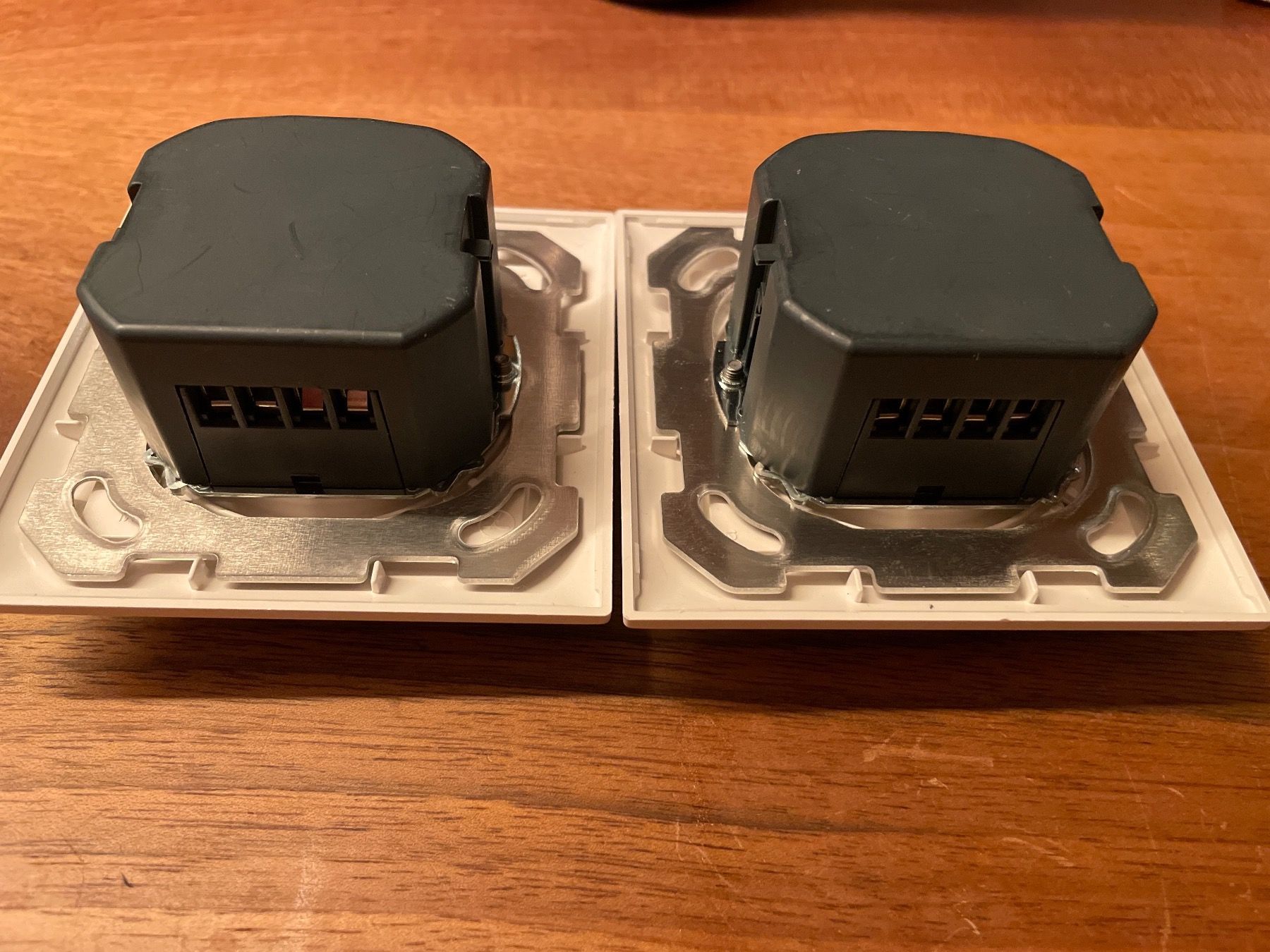 Feller Schalter: Feller Edizio Dimmer 40600.RL – Gebraucht aus Glattfelden von  2