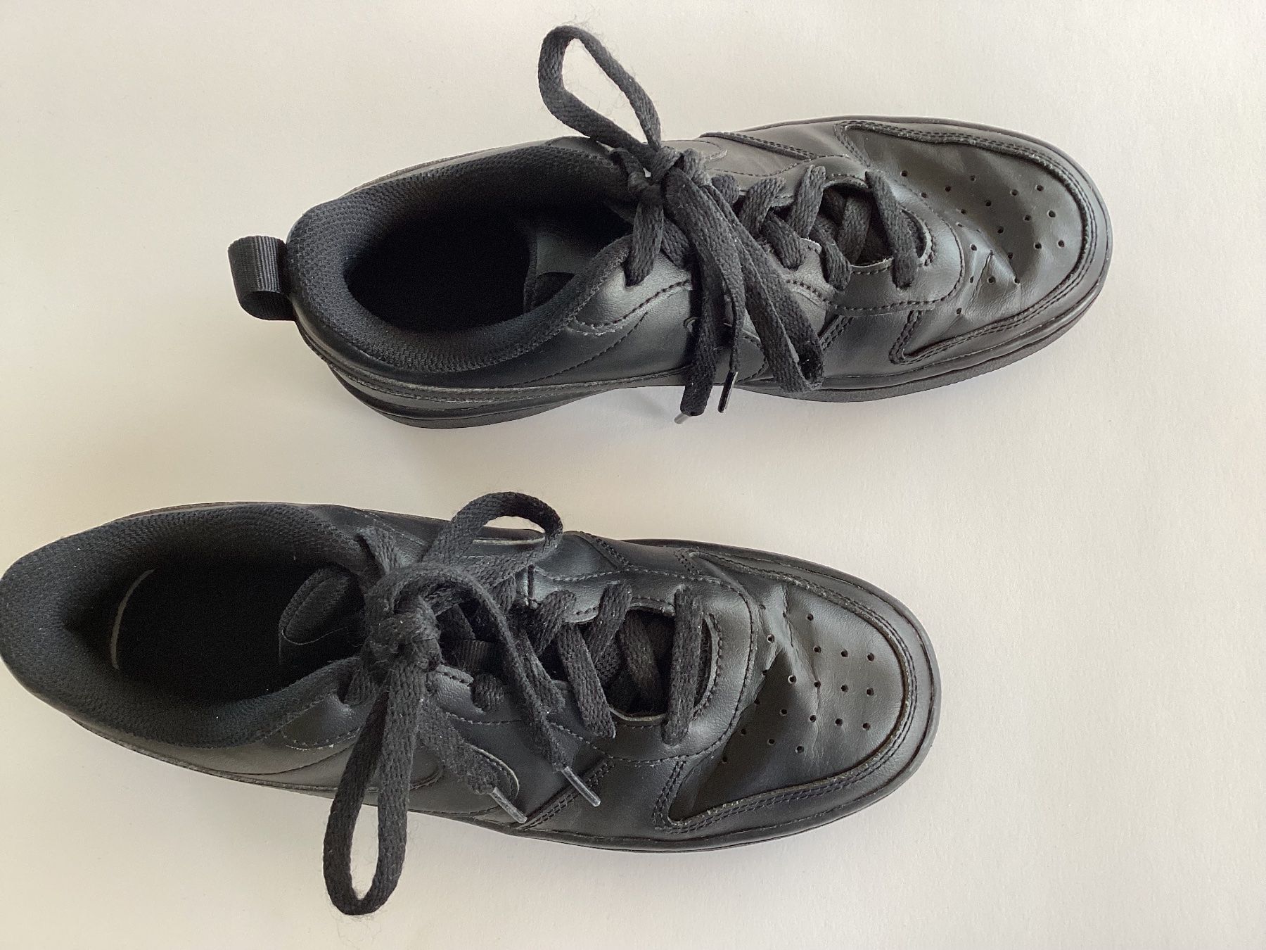 Nike Chaussures hommes: Sneaker Nike schwarz Gr. 38,5 – D'occasion à Wagen par papai1